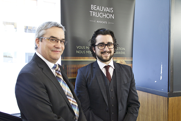 L'équipe de Beauvais Truchon, Me Daniel Têtu et Me Jonathan Chiasson (droite). <br />
